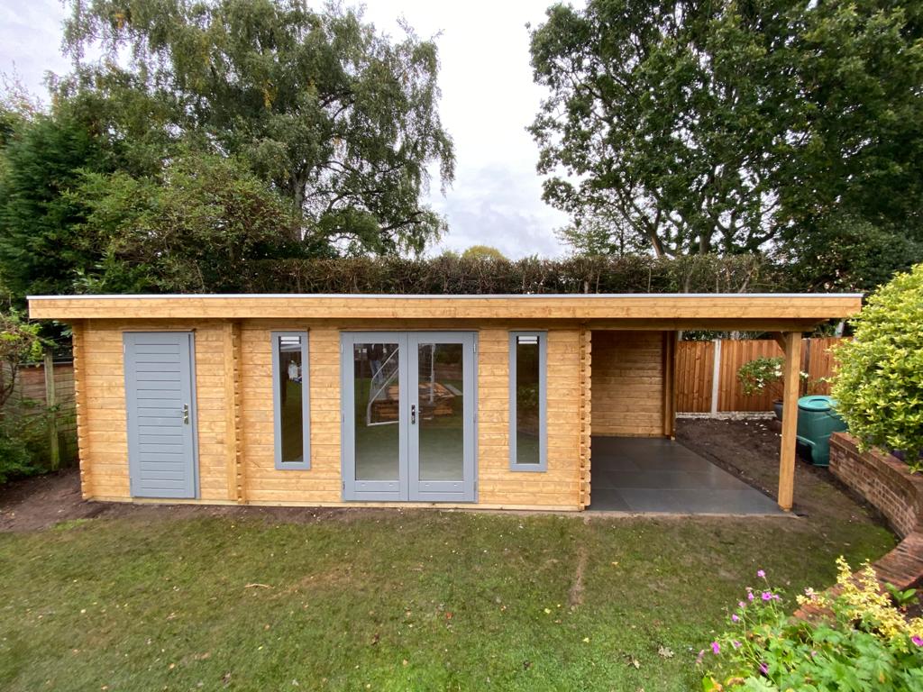 garden building with canopy